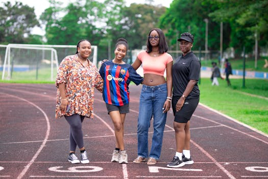 Understanding the History of Fashion and Social Class